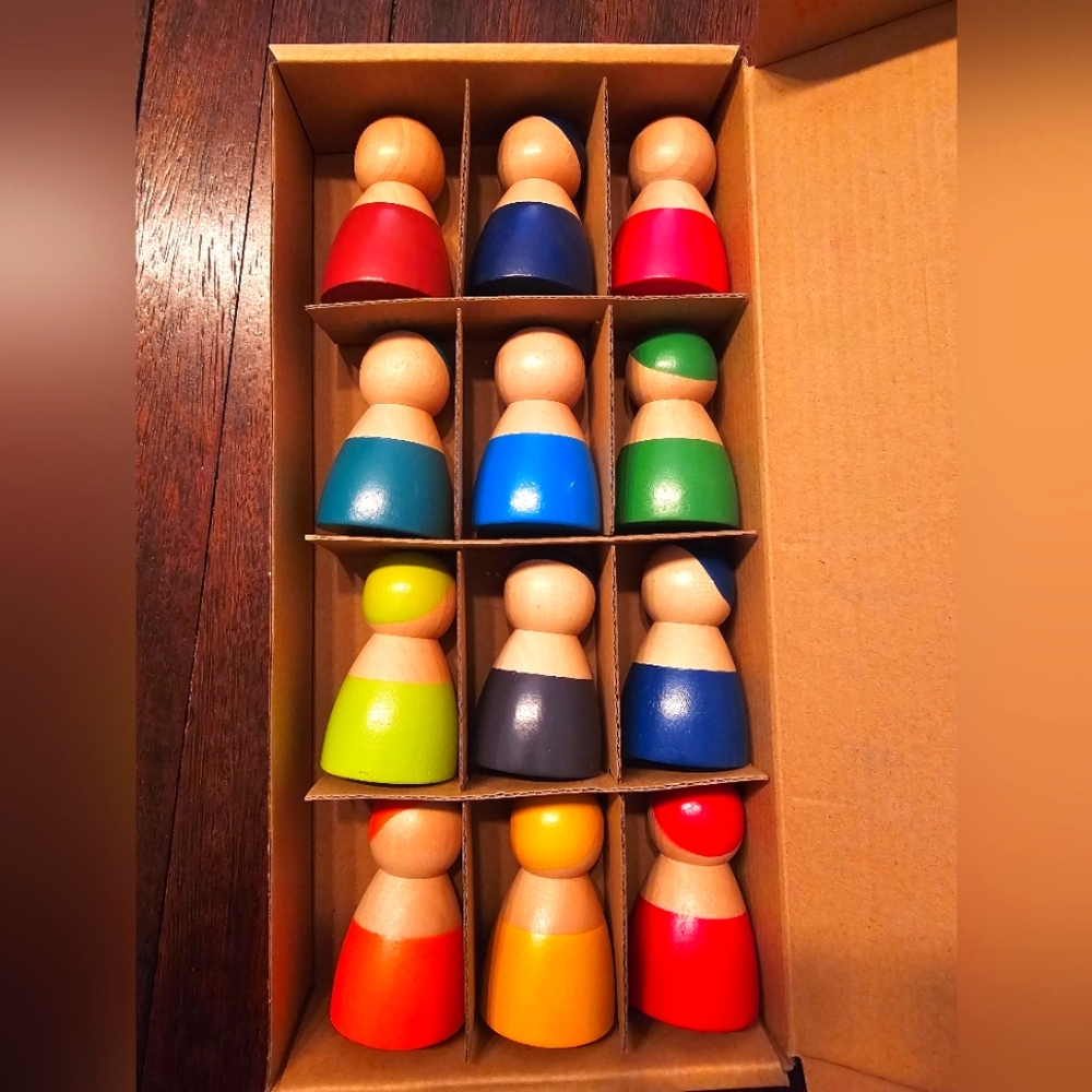 Wooden Peg people for open ended play